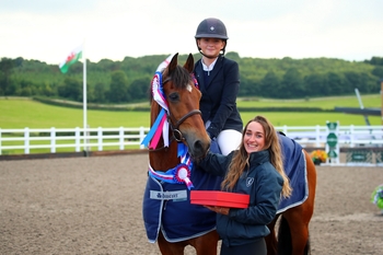Aimee Paxton takes the win in the penultimate Blue Chip Pony Newcomers Second Round at Kelsall Hill.